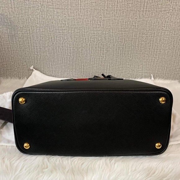 🌺 PRADA Saffiano Double bag 🌺 - Picture 5 of 14